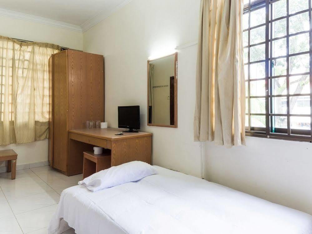 Hôtel Reddoorz Near Aljunied Mrt à Singapour Extérieur photo